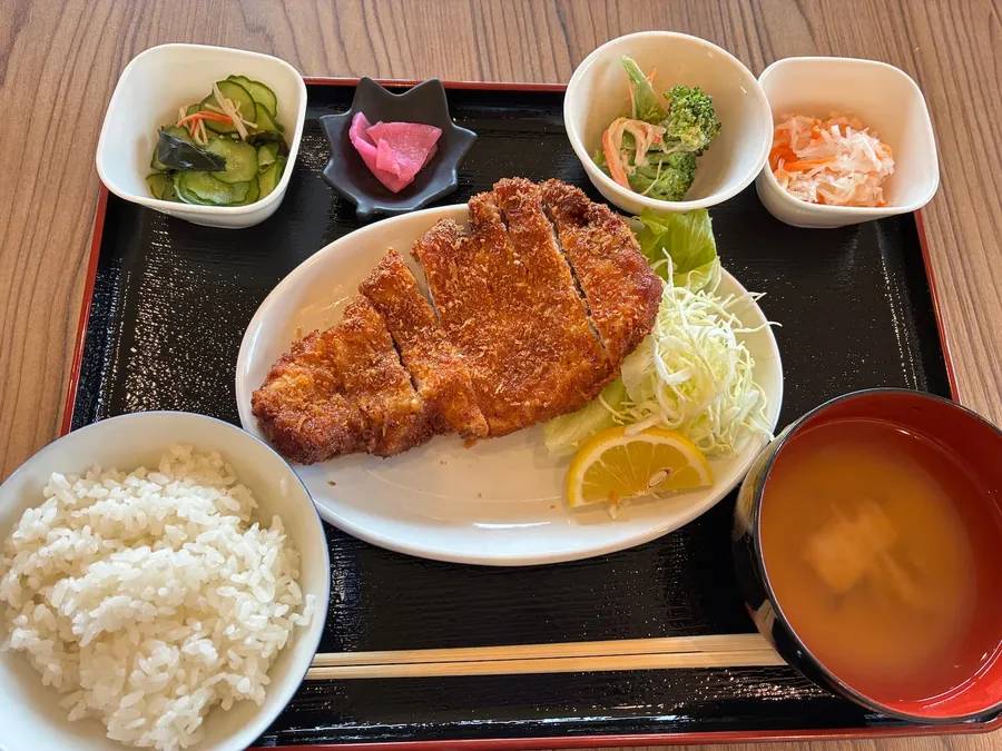 とんかつ定食